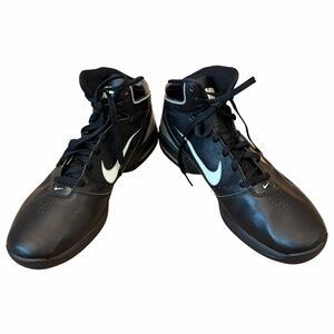 Nike AirMax Hyped Black White Basketball Sneakers Mid High Top Womens US 11.5